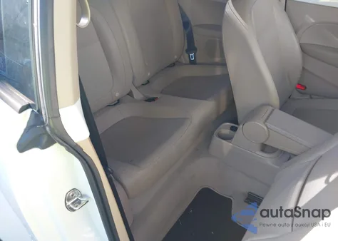 2015 Volkswagen Beetle 1.8T z USA, uszkodzony, nr VIN 3VWJ07AT4FM643962